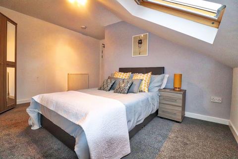 undefined, Wingrove Avenue, Newcastle Upon Tyne NE4