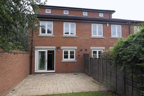 4 bedroom townhouse to rent, Acorn Way, Bedford