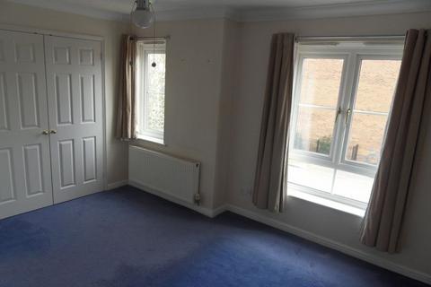 4 bedroom townhouse to rent, Acorn Way, Bedford