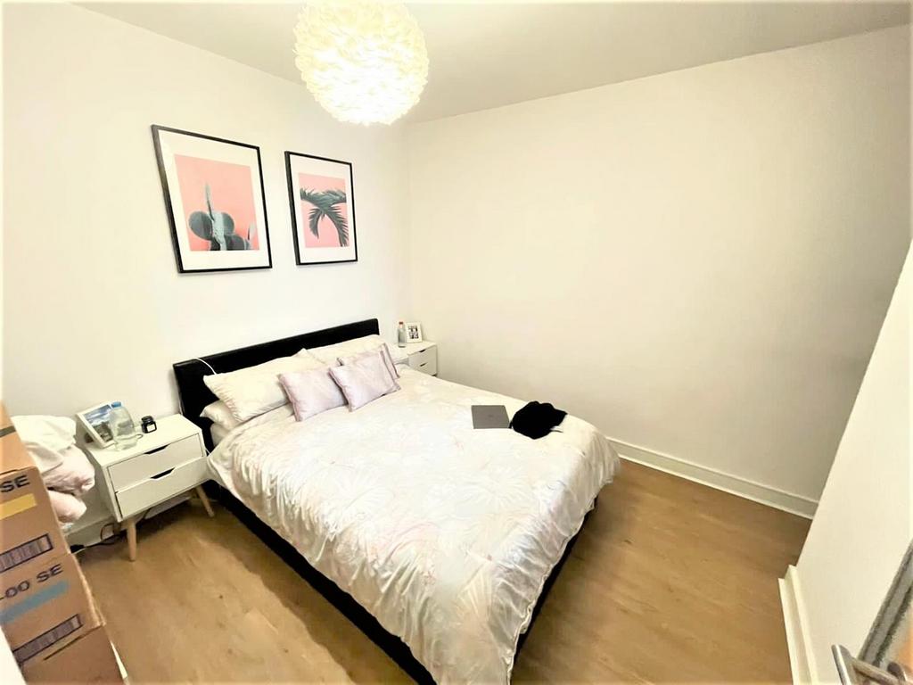 113 fch bedroom.jpg