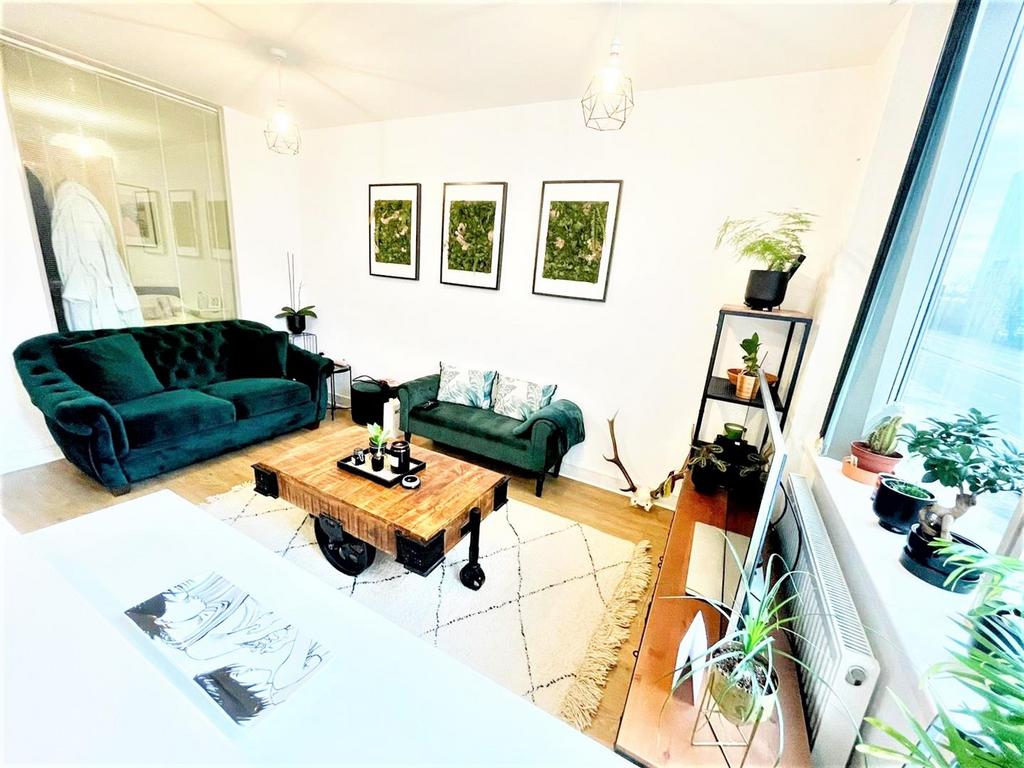 113 fch living.JPG