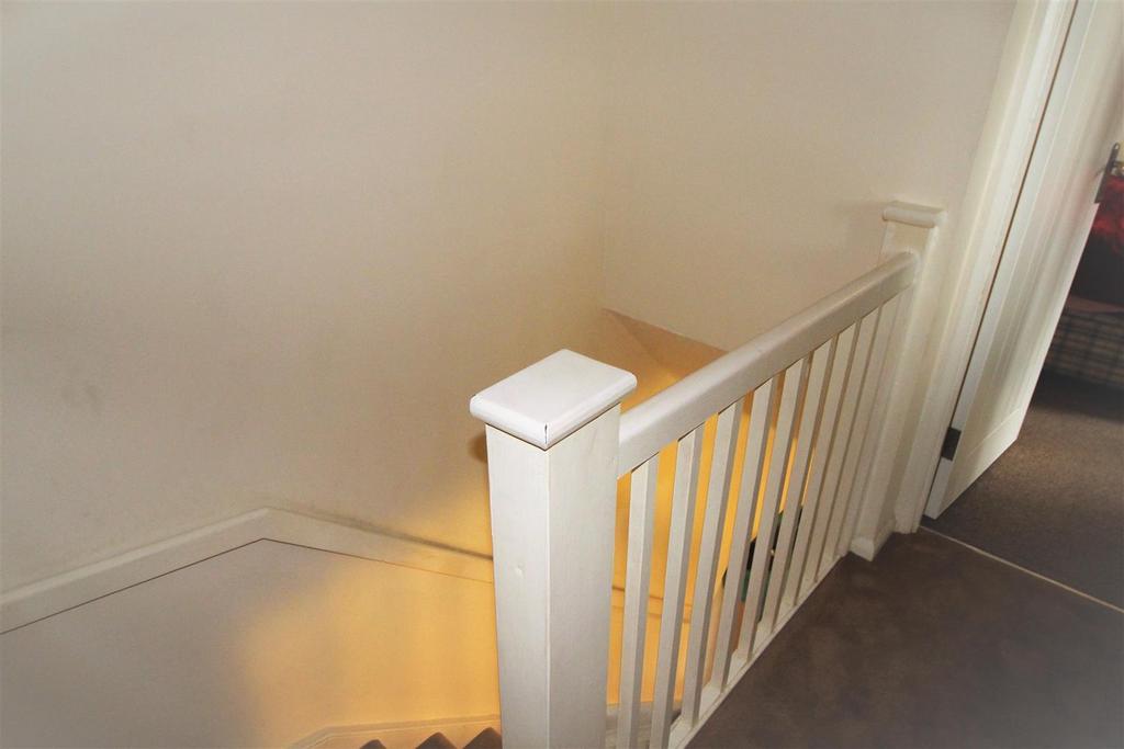 First floor landing.jpg