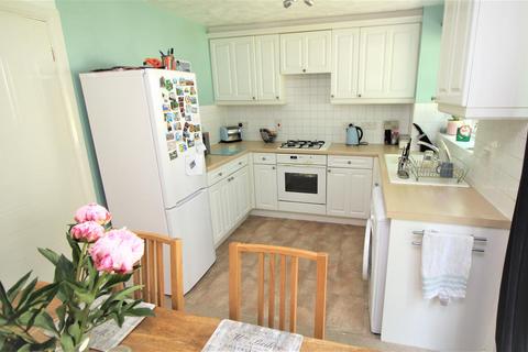 2 bedroom house to rent, Hodgkin Close, Maidenbower Crawley RH10