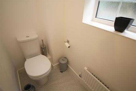4 bedroom house to rent, Somerley Drive, Pound Hill RH10