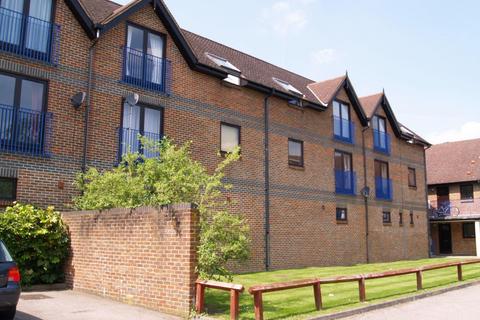 1 bedroom flat to rent, Shire Place, Pound Hill RH10