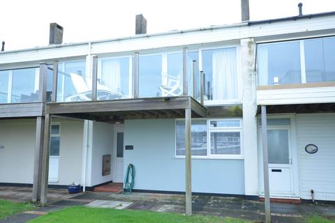 3 bedroom terraced house to rent, Marineside, Bracklesham