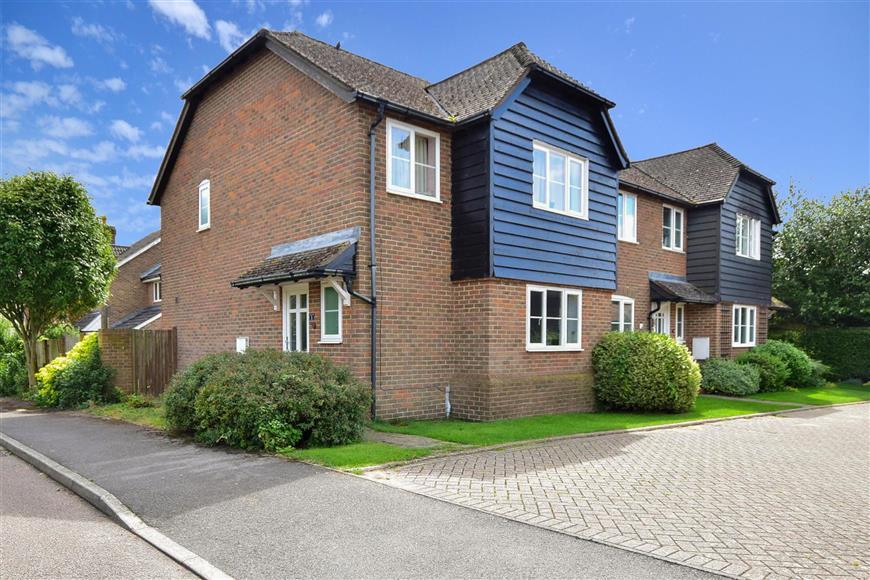 The Marches, Kingsfold, Horsham, West Sussex 3 bed semidetached house