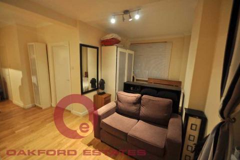 Studio to rent, Euston Road, Euston, London NW1