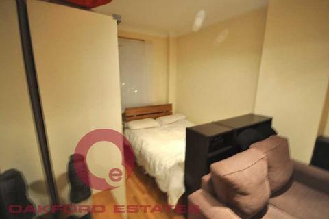 Studio to rent, Euston Road, Euston, London NW1