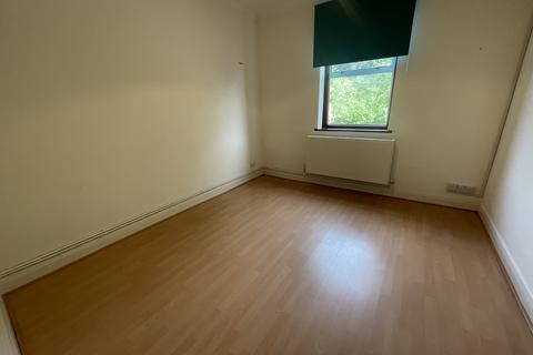 2 bedroom apartment to rent, Barnmead Road, Beckenham