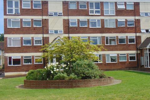 2 bedroom flat for sale, Beechcroft Close, Streatham, London SW16 2EW