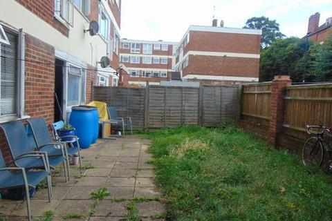 Beechcroft Close, Streatham, London SW16 2EW