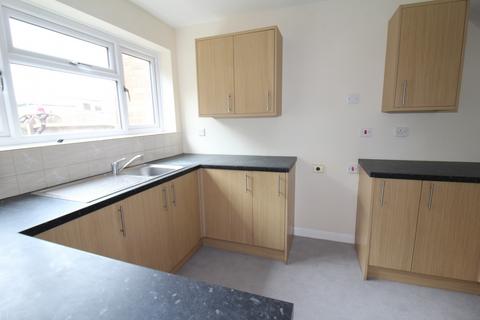 3 bedroom terraced house to rent, Lyall Way,  Gillingham, ME8