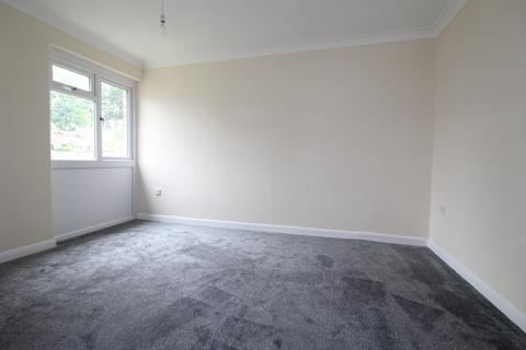 3 bedroom terraced house to rent, Lyall Way,  Gillingham, ME8