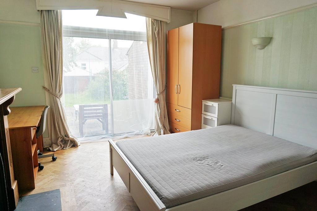House1 Bedroom1b