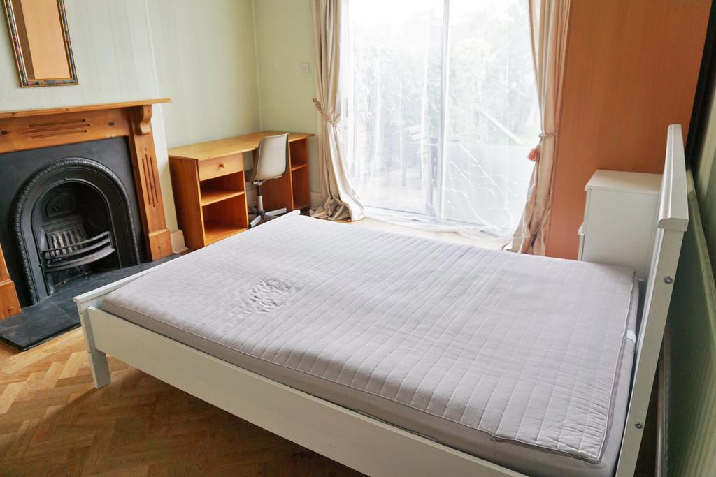 House1 Bedroom1a