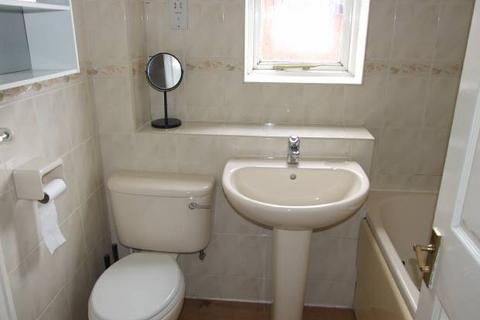 2 bedroom house to rent, KINGS HILL, KENT