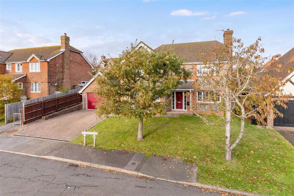 Duchess Drive, Seaford, East Sussex 4 bed detached house £550,000