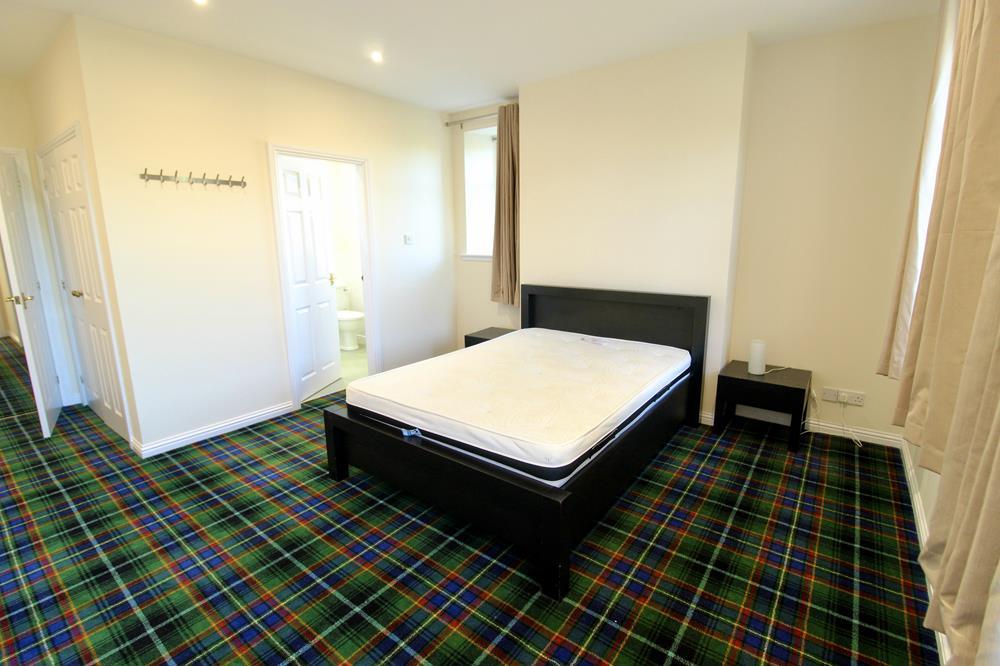 Master Bedroom photogaph 2