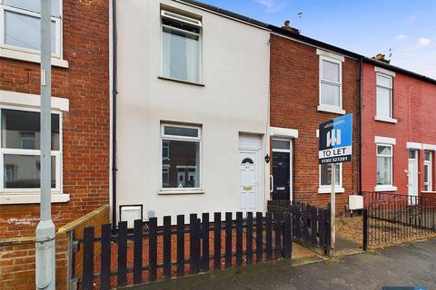 2 bedroom terraced house to rent, Ronald Road, Doncaster, DN4