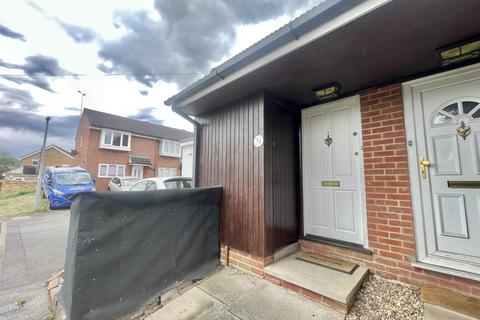 1 bedroom maisonette to rent, Church Lane, North Weald, CM16
