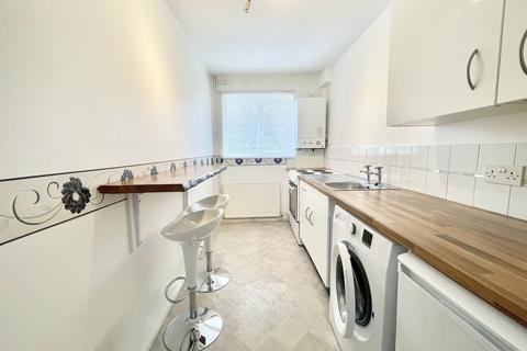 1 bedroom maisonette to rent, Church Lane, North Weald, CM16