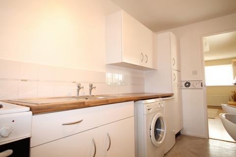 1 bedroom maisonette to rent, Church Lane, North Weald, CM16