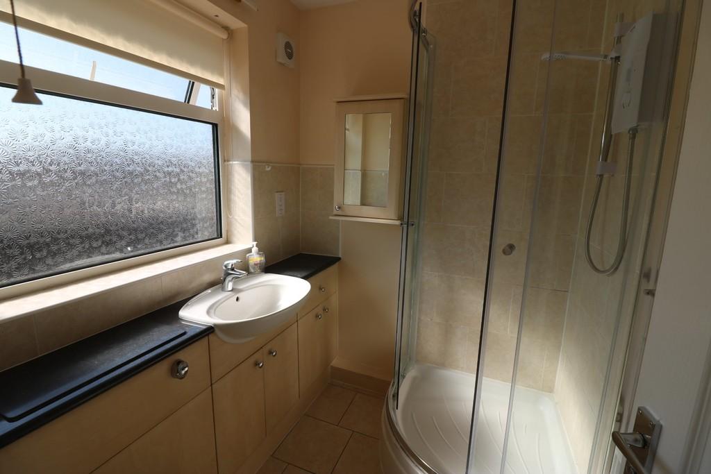 31 Fulford Crescent 2 bed flat £595 pcm (£137 pw)