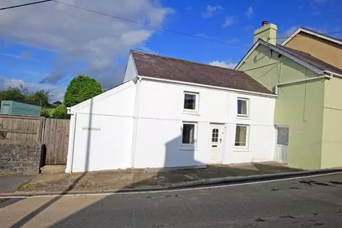 2 Bedroom House For Sale In Carmarthenshire