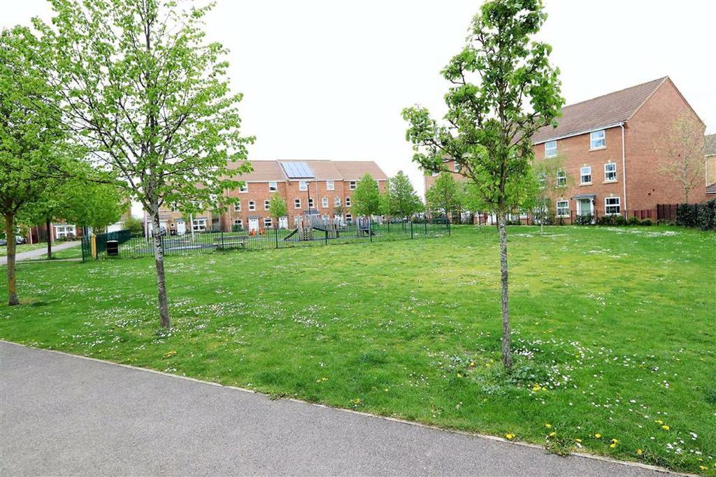 Drakes Avenue, Leighton Buzzard 2 bed apartment £180,000