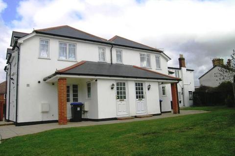 undefined, Broadway, Knaphill, Woking, Surrey, GU21