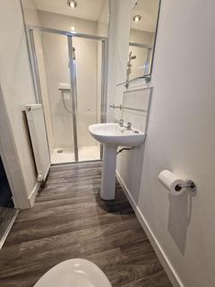 2 bedroom flat to rent, Harcourt Road, Kirkcaldy KY2
