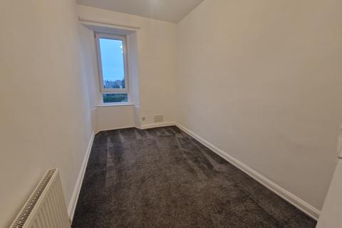 2 bedroom flat to rent, Harcourt Road, Kirkcaldy KY2