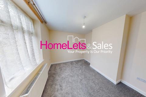 3 bedroom semi-detached house to rent, Walker Avenue, Bradford BD7
