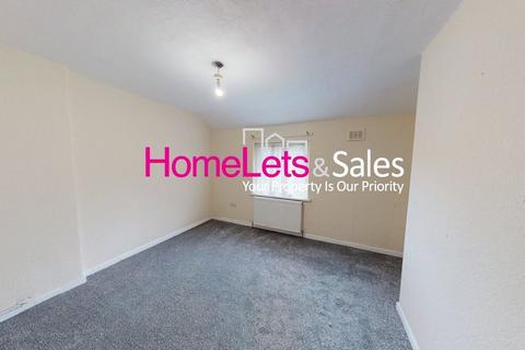 3 bedroom semi-detached house to rent, Walker Avenue, Bradford BD7