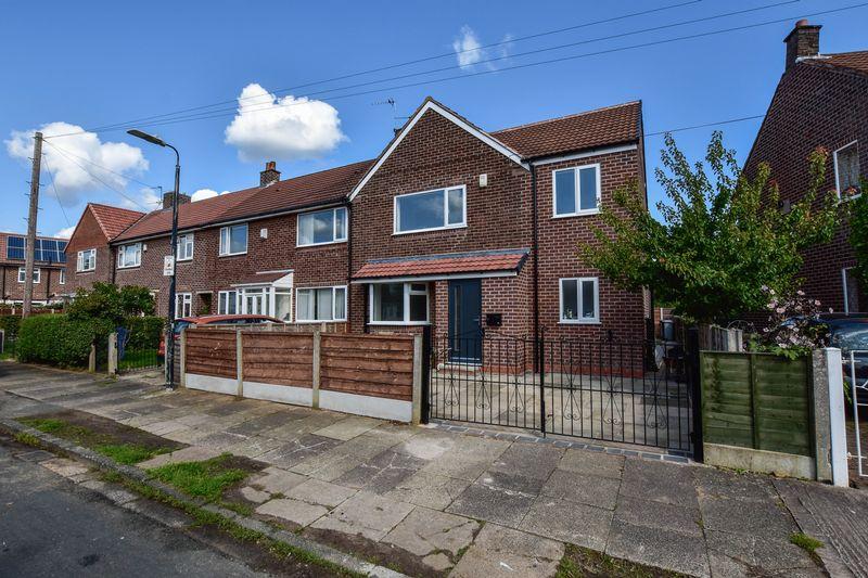 Gawsworth Road, Sale 3 bed semidetached house £300,000