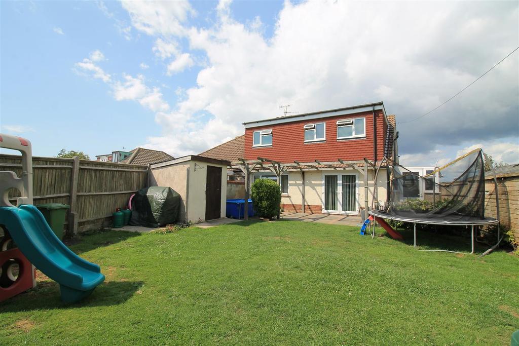 Orient Road, Lancing 5 bed semidetached bungalow £475,000