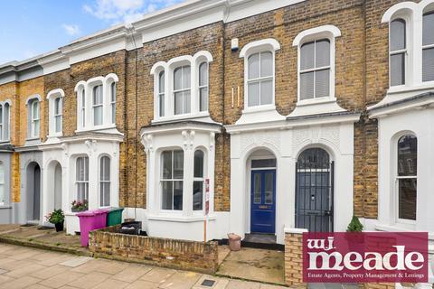 4 bedroom terraced house to rent, Clinton Road, Mile End, E3