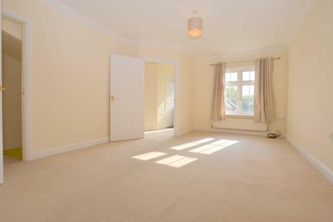 3 bedroom terraced house to rent - Farriers Way, Chesham HP5