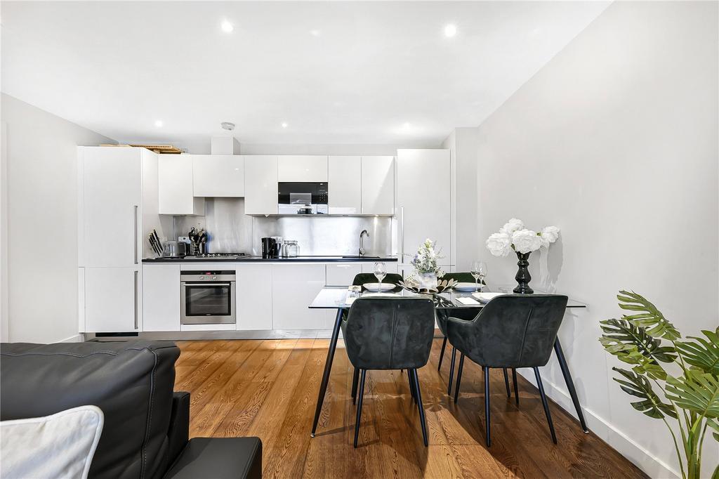 Dining/ Kitchen