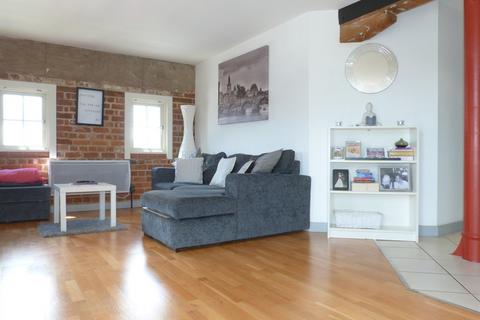 2 bedroom apartment to rent, Albert Warehouse, The Docks