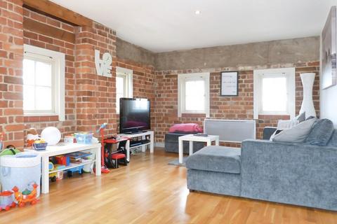 2 bedroom apartment to rent, Albert Warehouse, The Docks