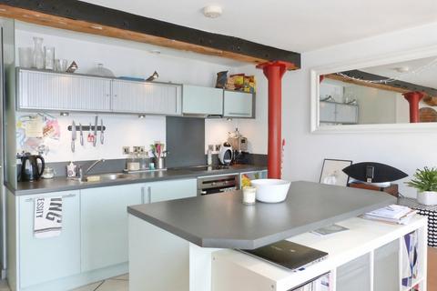 2 bedroom apartment to rent, Albert Warehouse, The Docks