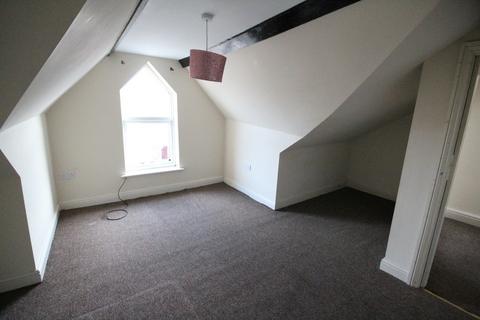3 bedroom maisonette to rent, Nantwich Road, Crewe