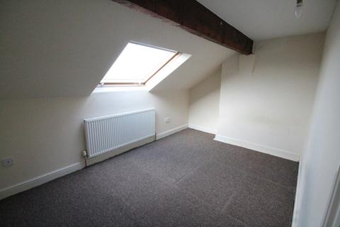 3 bedroom maisonette to rent, Nantwich Road, Crewe