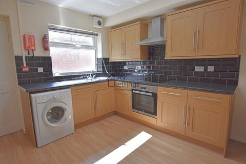 2 bedroom apartment to rent, Burns Street, Arboretum