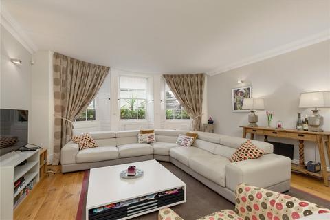 2 bedroom apartment to rent, North Castle Street, Edinburgh, EH2