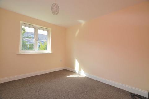 2 bedroom apartment to rent, Telford Drive, Slough
