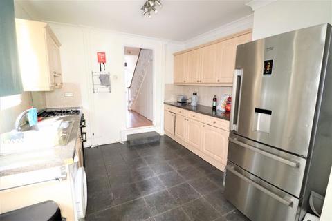 4 bedroom terraced house to rent, Westcourt Road, Worthing