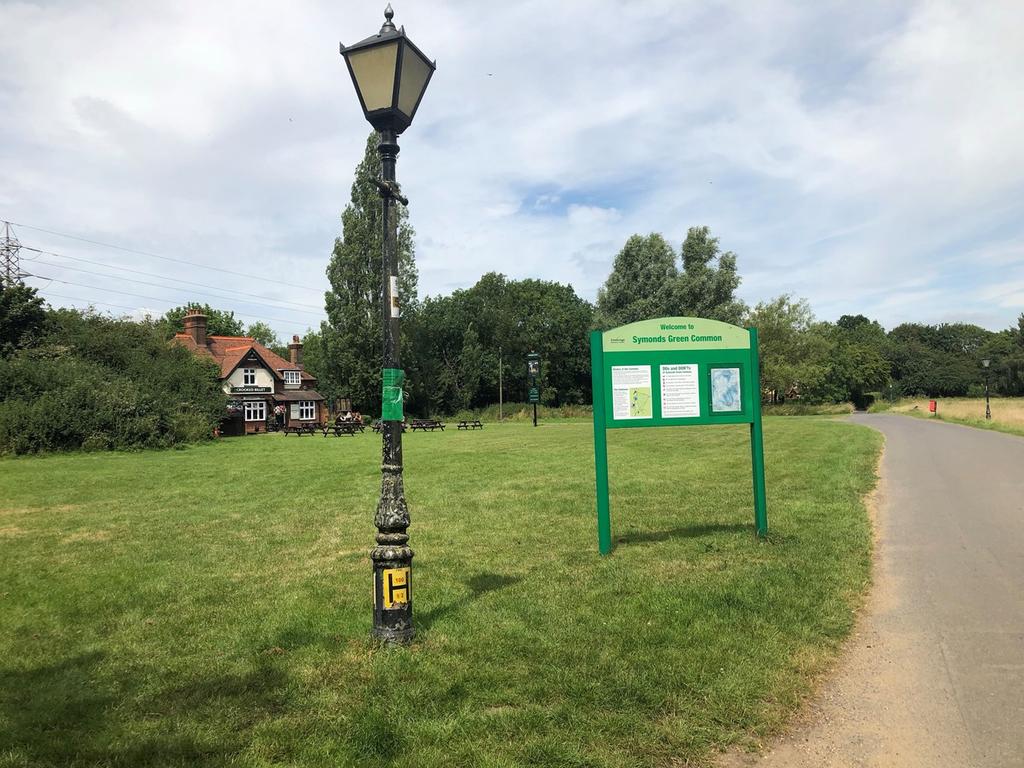 Long Meadow, Symonds Green, Stevenage, SG1 5 bed detached house £875,000